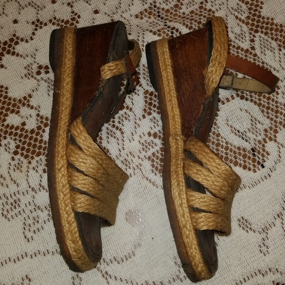 🛍💜Wooden & Burlap style sandals🌹😊 - Picture 5 of 8